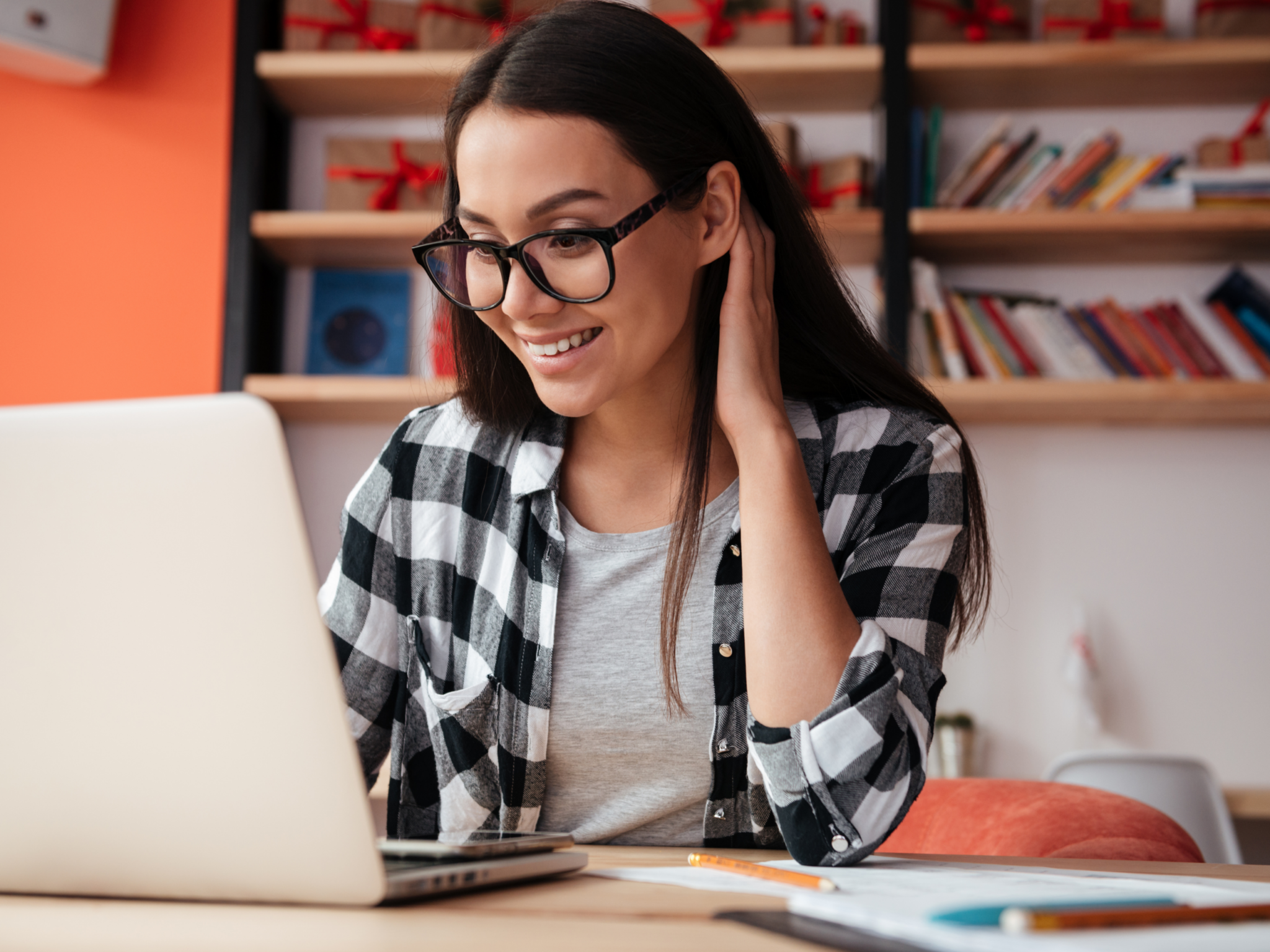 Seeing Clearly: The Pros and Cons of Glasses that Protect from Computer Screen